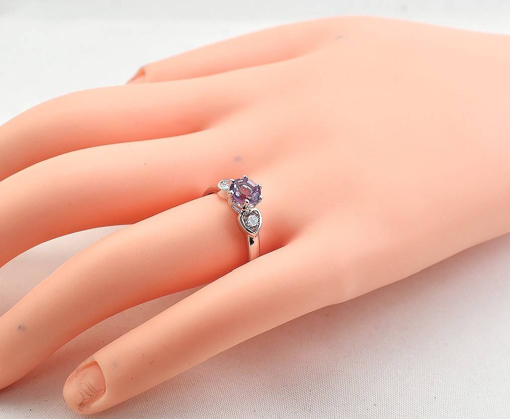 แหวนเงินแท้ราคาถูกชุบทองคำขาว แอมิทิสต์แท้ 0.90 กะรัต เพชรCZ 0.30 กะรัต งานประณีตสวยงาม สั่งผลิตค่ะ