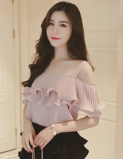 เสื้อแฟชั่น สายเดี่ยวแต่งอกระบายสวยหวานสไตล์เกาหลี รหัส 1580-สีชมพู