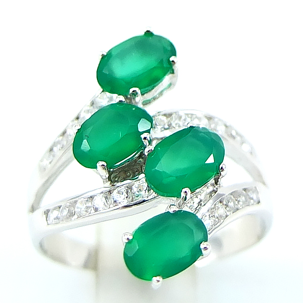 แหวนเงินแท้ราคาถูกชุบทองคำขาว พลอยแท้กรีนอะเกท 1.60 กะรัต เพชรCZ 0.33 กะรัต งานประณีตสวยงาม สั่งผลิตค่ะ