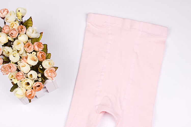 F - ถุงน่องเด็ก สีขาว ปักลายการตูน