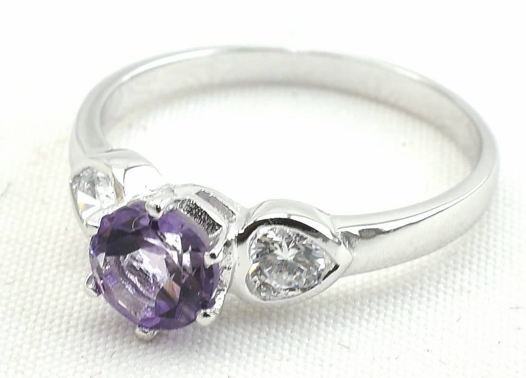 แหวนเงินแท้ราคาถูกชุบทองคำขาว แอมิทิสต์แท้ 0.90 กะรัต เพชรCZ 0.30 กะรัต งานประณีตสวยงาม สั่งผลิตค่ะ