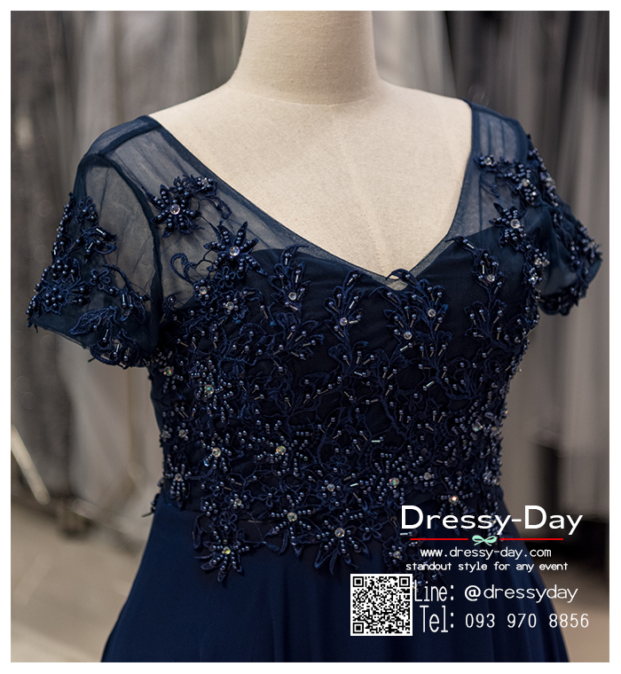 รหัส ชุดราตรีคนอ้วน : PFL038 ชุดราตรียาวแขนสั้นตกแต่งด้วยลูกไม้งานสวย ชุดแซกซีทรูประดับกริตเตอร์อย่างสวยงาม ชุดไปงานแต่งสีน้ำเงิน ผ้าชีฟอง เรียบหรู เหมาะสำหรับงานแต่งงาน งานกลางคืน กาล่าดินเนอร์ ชุดออกงาน ชุดคนอ้วน