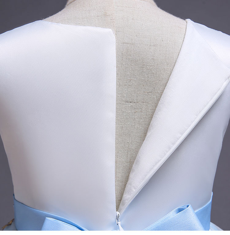 ชุดออกงาน แขนกุดยูนิคอน แต่งดาว