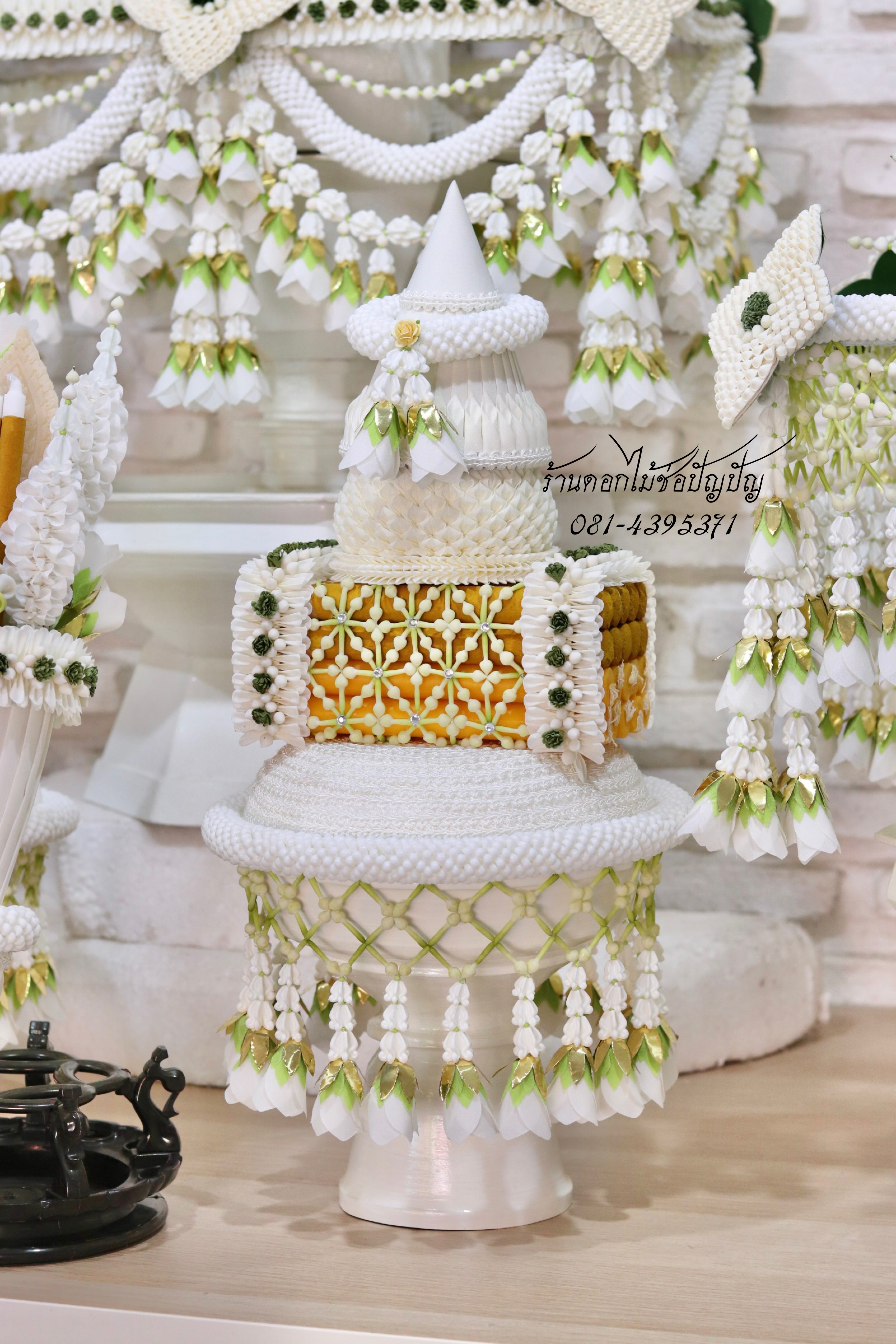 เครื่องบวชดอกไม้ประดิษฐ์สีขาว ชุด A5