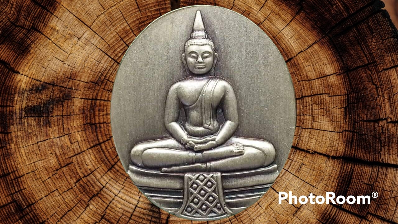 เหรียญ หลวงพ่อโสธร วัดโสธรวรารามวรวิหาร จ.ฉะเชิงเทรา รุ่นสร้างพระอุโบสถ หลังโฮโลแกรม (ภาพ 3 มิติ) ปี 2542 เนื้อเงิน พิมพ์ใหญ่