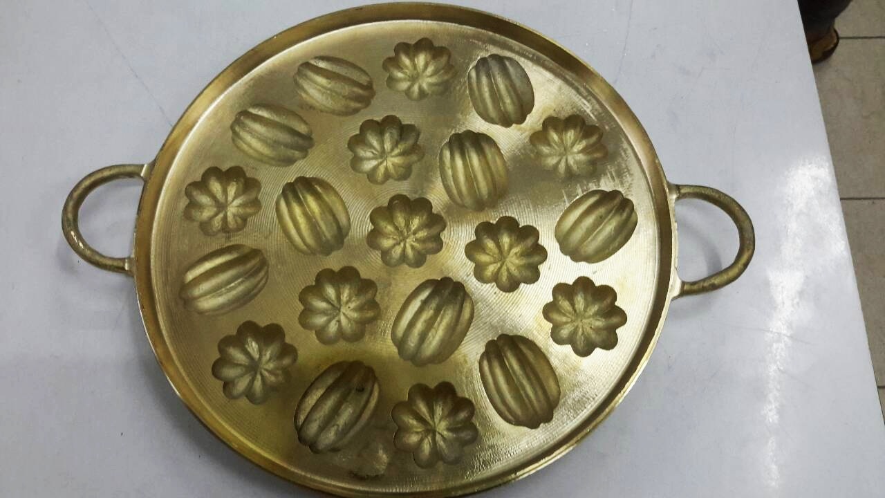 พิมพ์ขนมไข่ทอง 2 ลาย 016-KK-B21 Khanom khai thong mold 20 hole. 016-KK-B21 อุปกรณ์ทำขนม