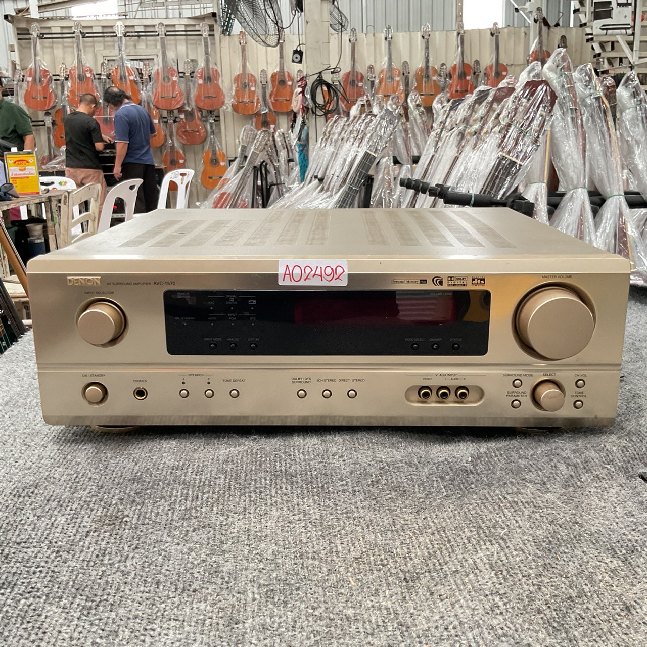 เครื่องขยายเสียง DENON : AVC-1570