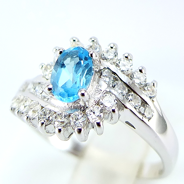 แหวนเงินแท้ราคาถูกชุบทองคำขาว สวิสบลูโทปาซแท้ 0.54 กะรัต เพชรCZ 0.60 กะรัต งานประณีตสวยงาม สั่งผลิตค่ะ