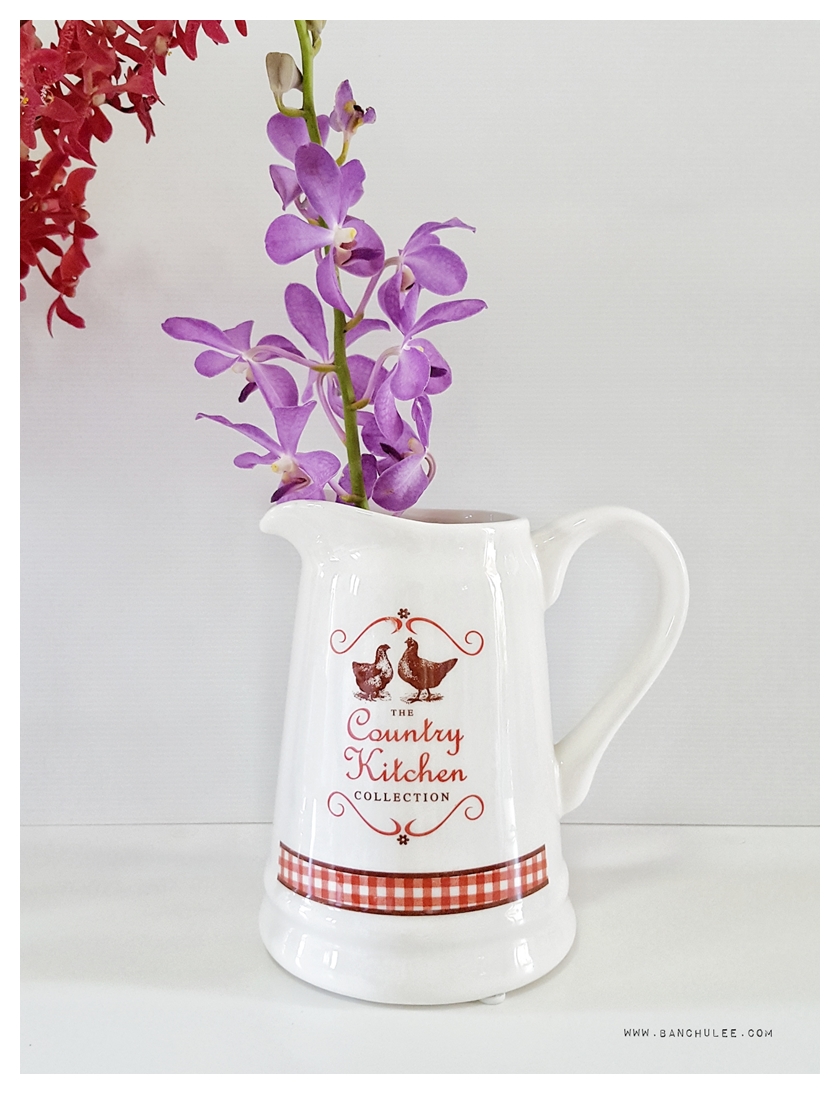 Country Kitchen Ceramic Vase แจกันเซรามิค ทรงเหยือก