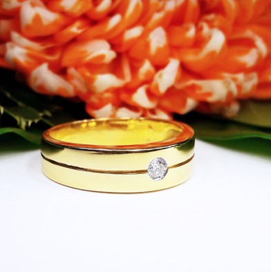 สั่งผลิตเพชรเบลเยี่ยมคัท แหวนแต่งงาน แหวนหมั้น ใส่เที่ยว ออกงาน แหวนทองคำ 18K เพชรแท้ 0.08 กะรัต 6.00 กรัม น้ำ 99 ราคาถูกมาก มีใบรับประกันค่ะ