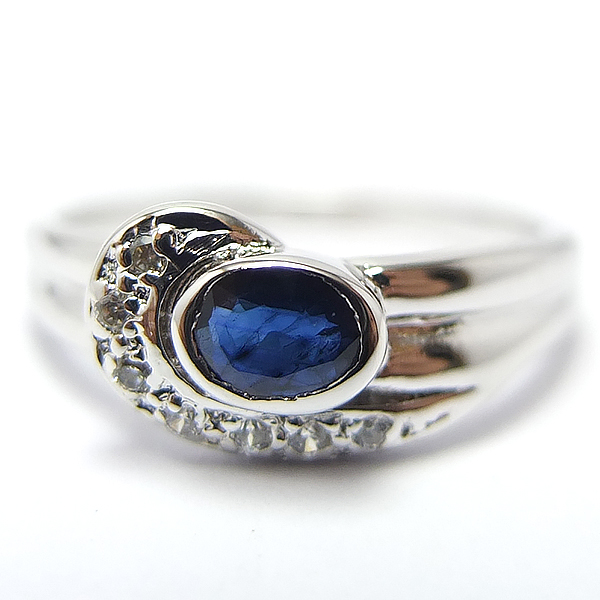 แหวนเงินแท้ราคาถูกชุบทองคำขาว ไพลินแท้ 0.65 กะรัต เพชรCZ 0.07 กะรัต งานประณีตสวยงาม สั่งผลิตค่ะ