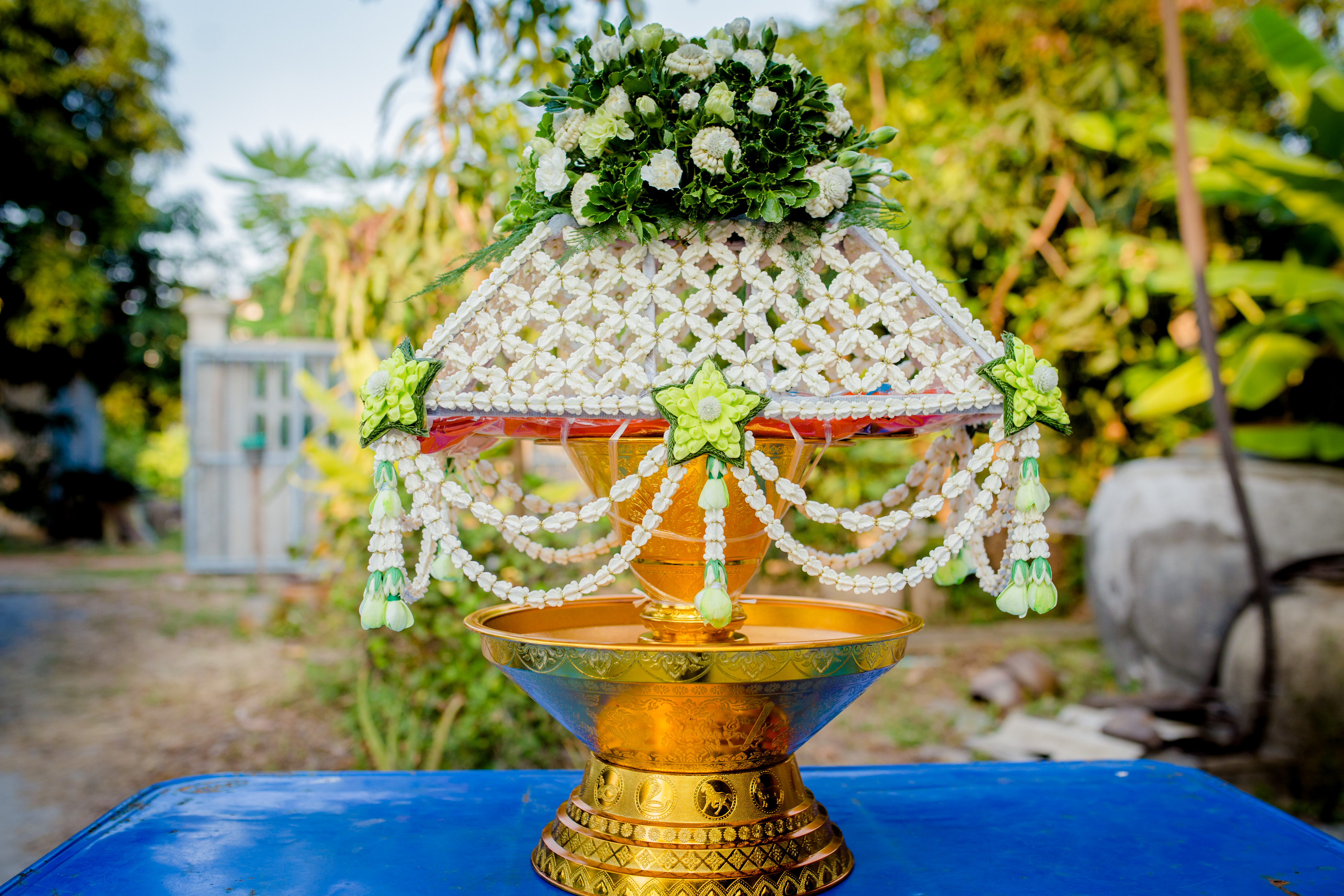 กรวยอุปฌาย์ คู่สวด (งานยอดมะพร้าวอ่อน สีเหลือง)