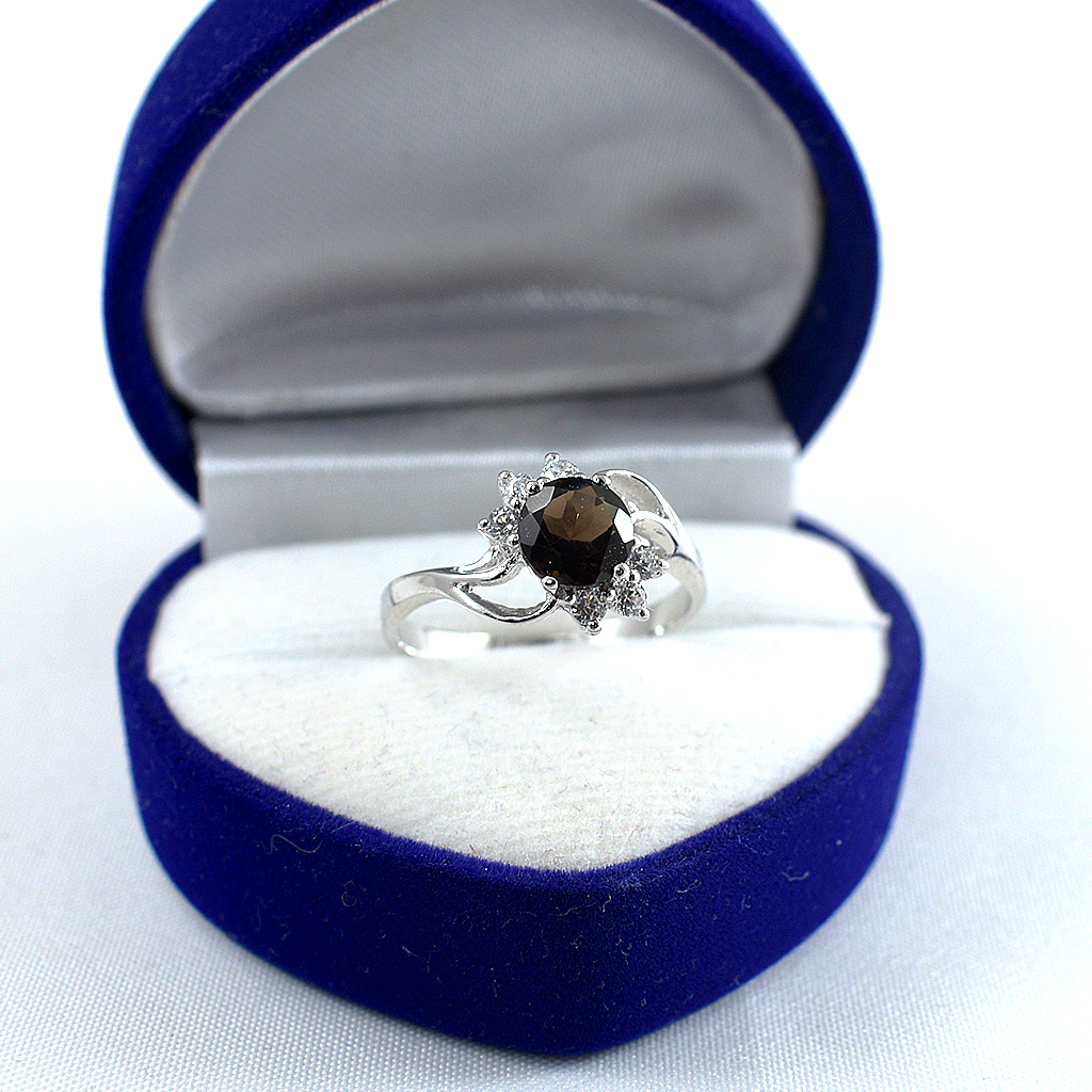 แหวนเงินแท้ราคาถูกชุบทองคำขาว พลอยแท้สโมกกี้ควอทซ์ 0.95 กะรัต เพชรCZ 0.18 กะรัต งานประณีตสวยงาม สั่งผลิตค่ะ