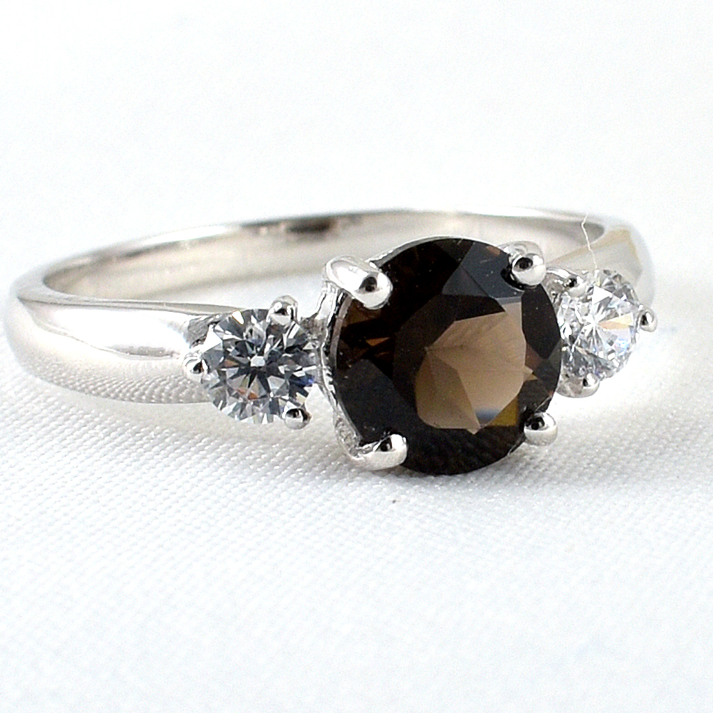 แหวนเงินแท้ราคาถูกชุบทองคำขาว พลอยแท้สโมกกี้ควอทซ์ 1.55 กะรัต เพชรCZ 0.34 กะรัต งานประณีตสวยงาม สั่งผลิตค่ะ