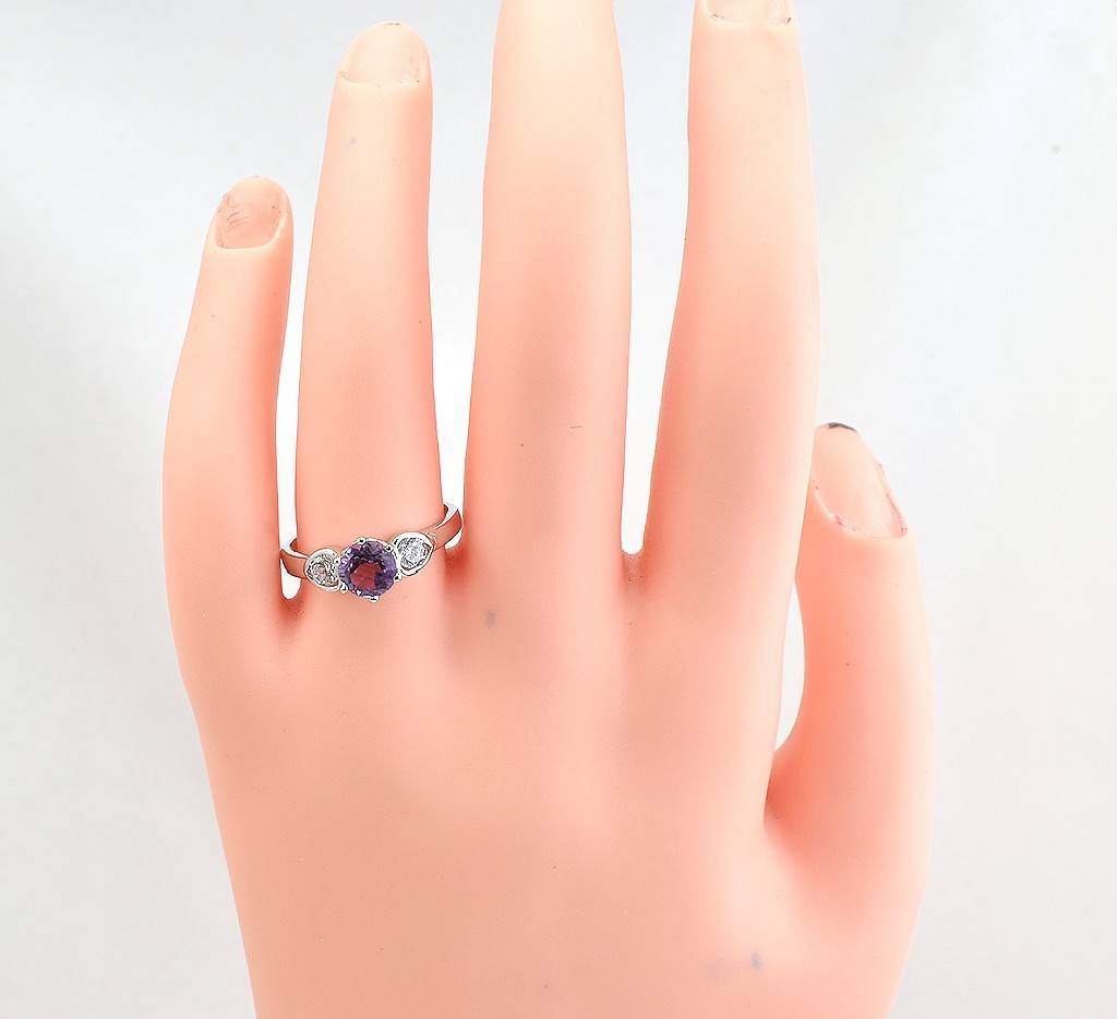 แหวนเงินแท้ราคาถูกชุบทองคำขาว แอมิทิสต์แท้ 0.90 กะรัต เพชรCZ 0.30 กะรัต งานประณีตสวยงาม สั่งผลิตค่ะ