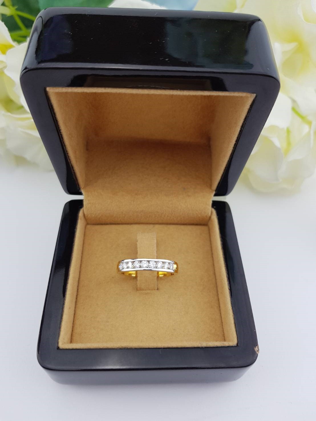 สั่งผลิตเพชรเบลเยี่ยมคัท แหวนแต่งงาน แหวนหมั้น ใส่เที่ยว ออกงาน แหวนทองคำ 18K เพชรแท้ 0.43 กะรัต 4.45 กรัม น้ำ 99 ราคาถูกมาก มีใบรับประกันค่ะ