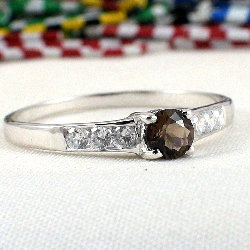 แหวนเงินแท้ราคาถูกชุบทองคำขาว พลอยแท้สโมกกี้ควอทซ์ 0.24 กะรัต เพชรCZ 0.18 กะรัต งานประณีตสวยงาม สั่งผลิตค่ะ