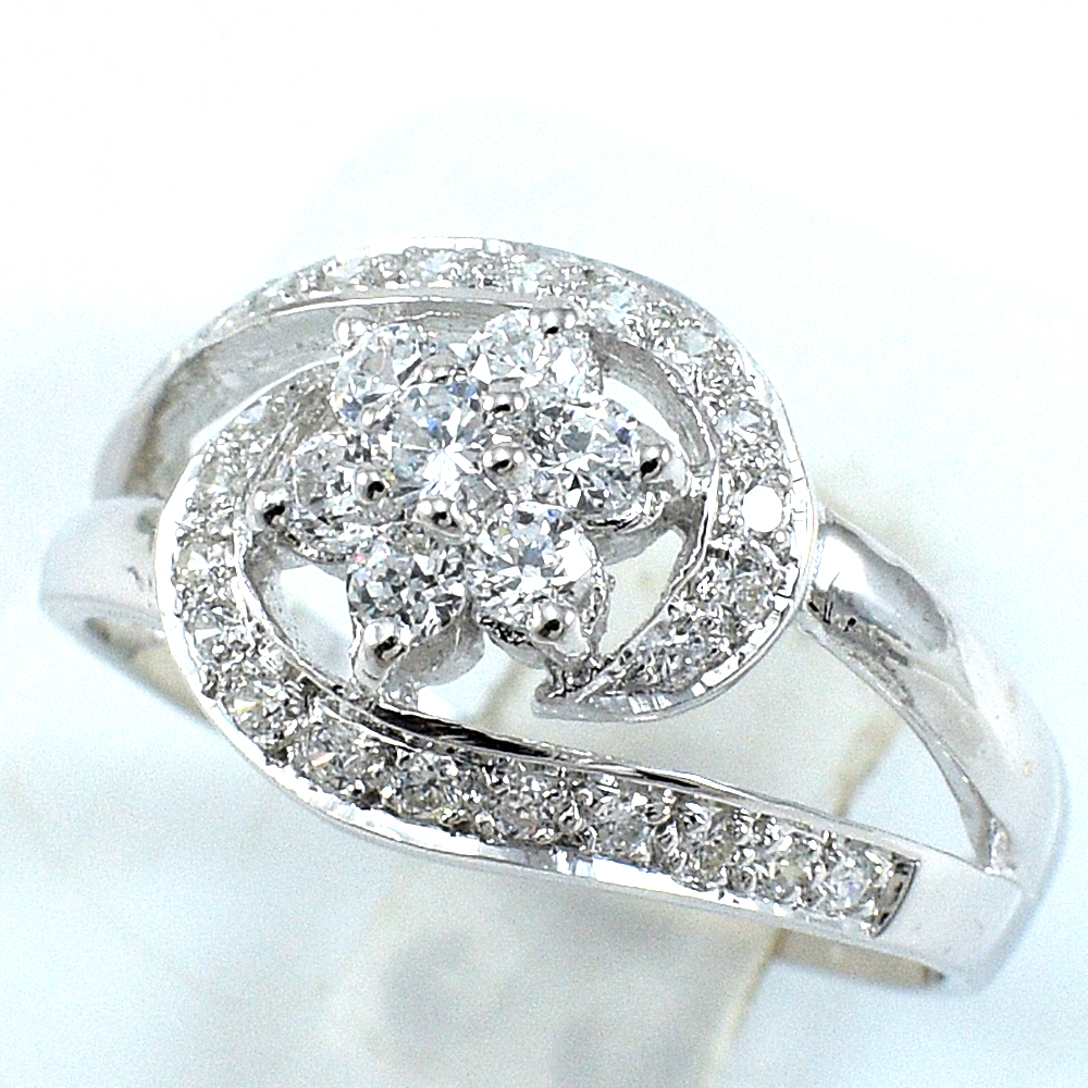 แหวนเงินแท้ราคาถูกชุบทองคำขาว เพชรCZเม็ดกลาง 0.70 กะรัต งานประณีตสวยงาม สั่งผลิตค่ะ