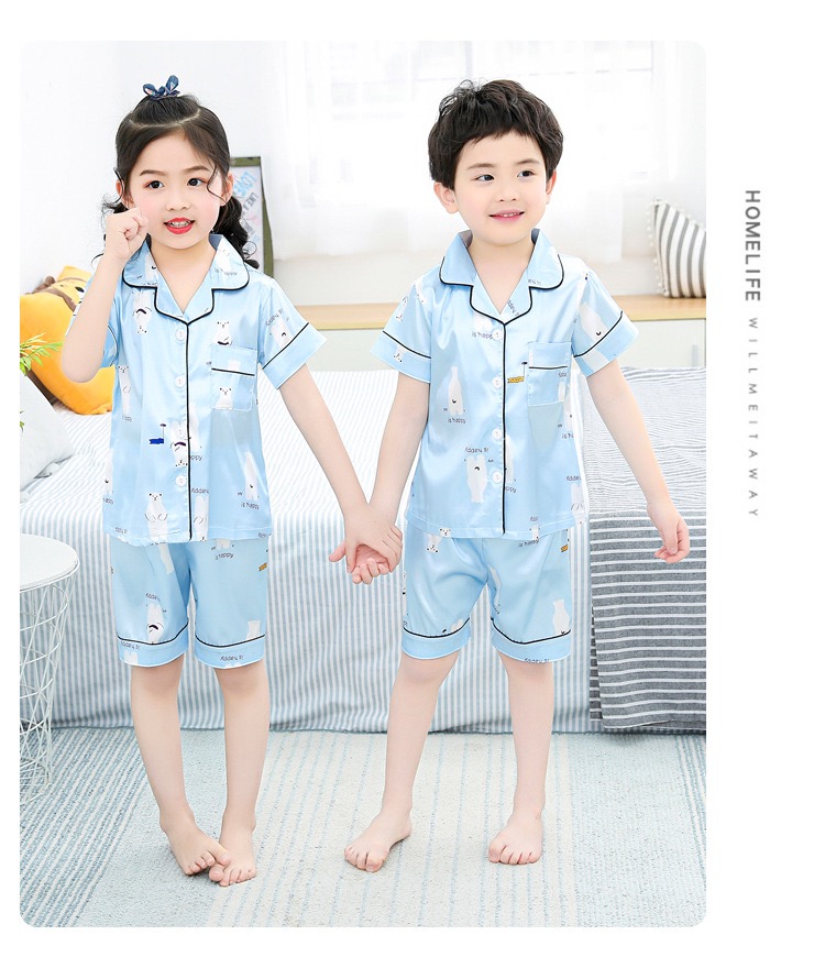 ชุดนอนเด็ก ชุดนอนผ้าซาติน แขนสั้น แบบมีลาย