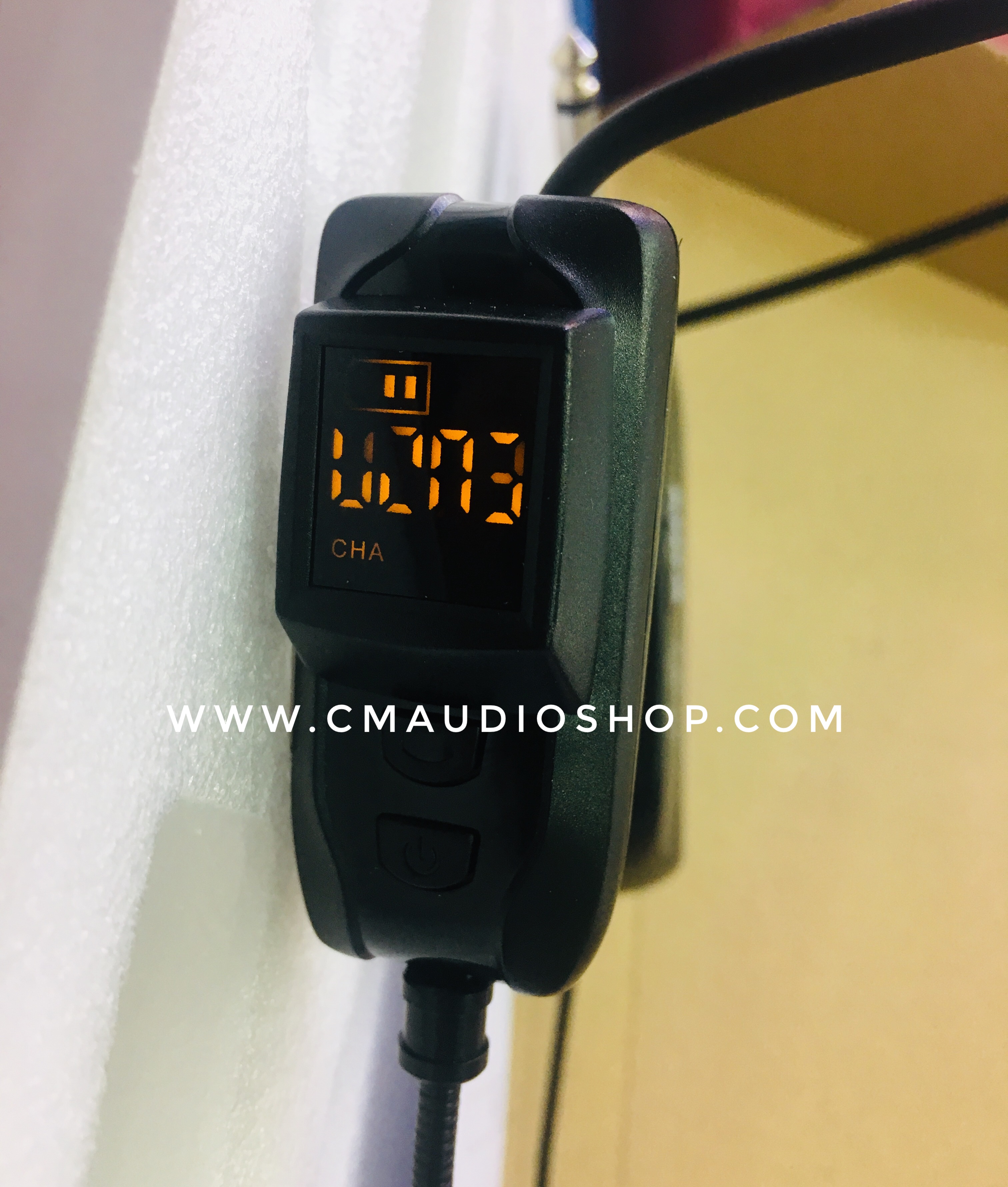 ไมค์ลอยครอบหัว MBA MB-389 (ย่านความถี่ UHF)