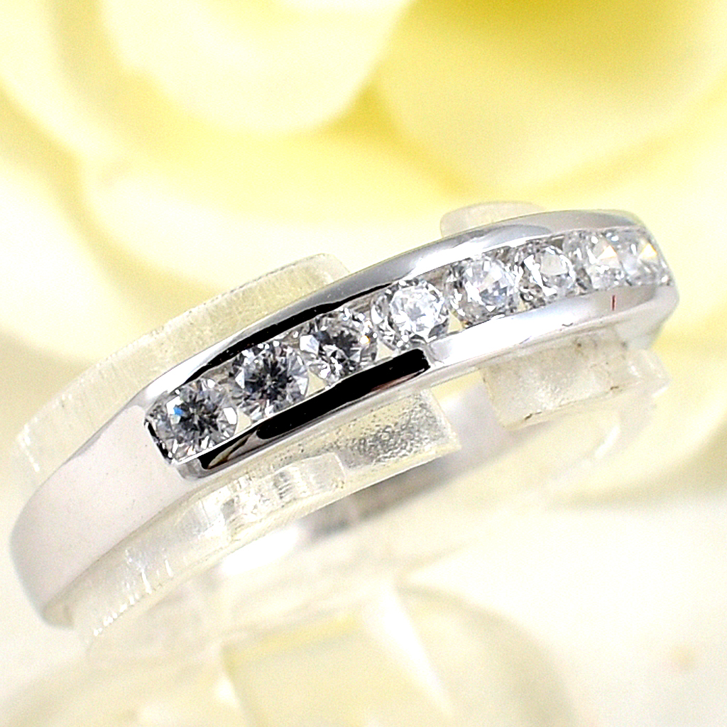 แหวนเงินแท้ราคาถูกชุบทองคำขาว เพชรCZแท้ 0.24 กะรัต งานประณีตสวยงาม สั่งผลิตค่ะ