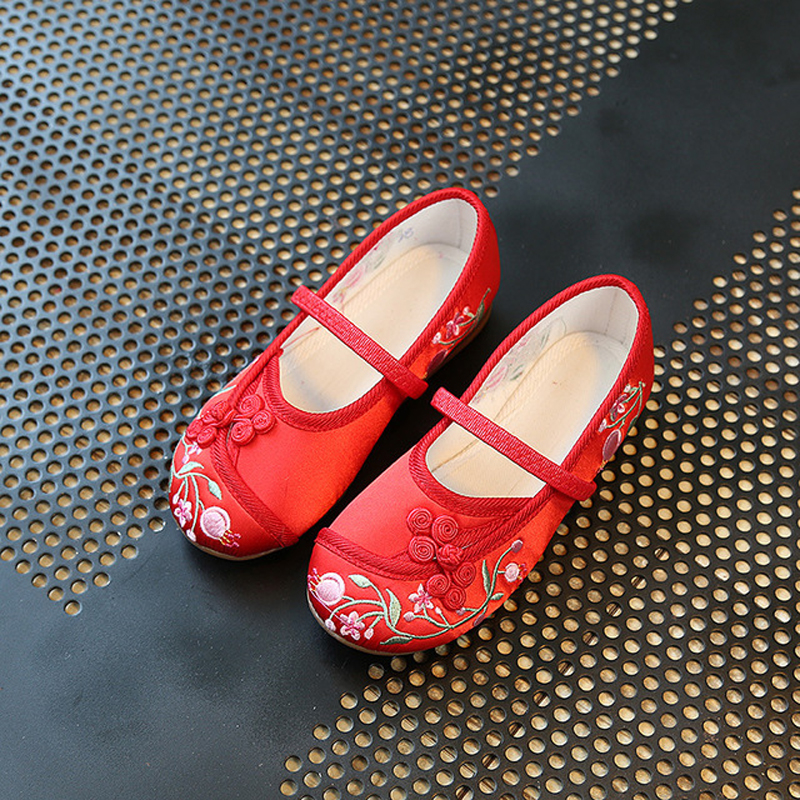 F รองเท้าจีนเด็ก ลายกระดุม ใหม่