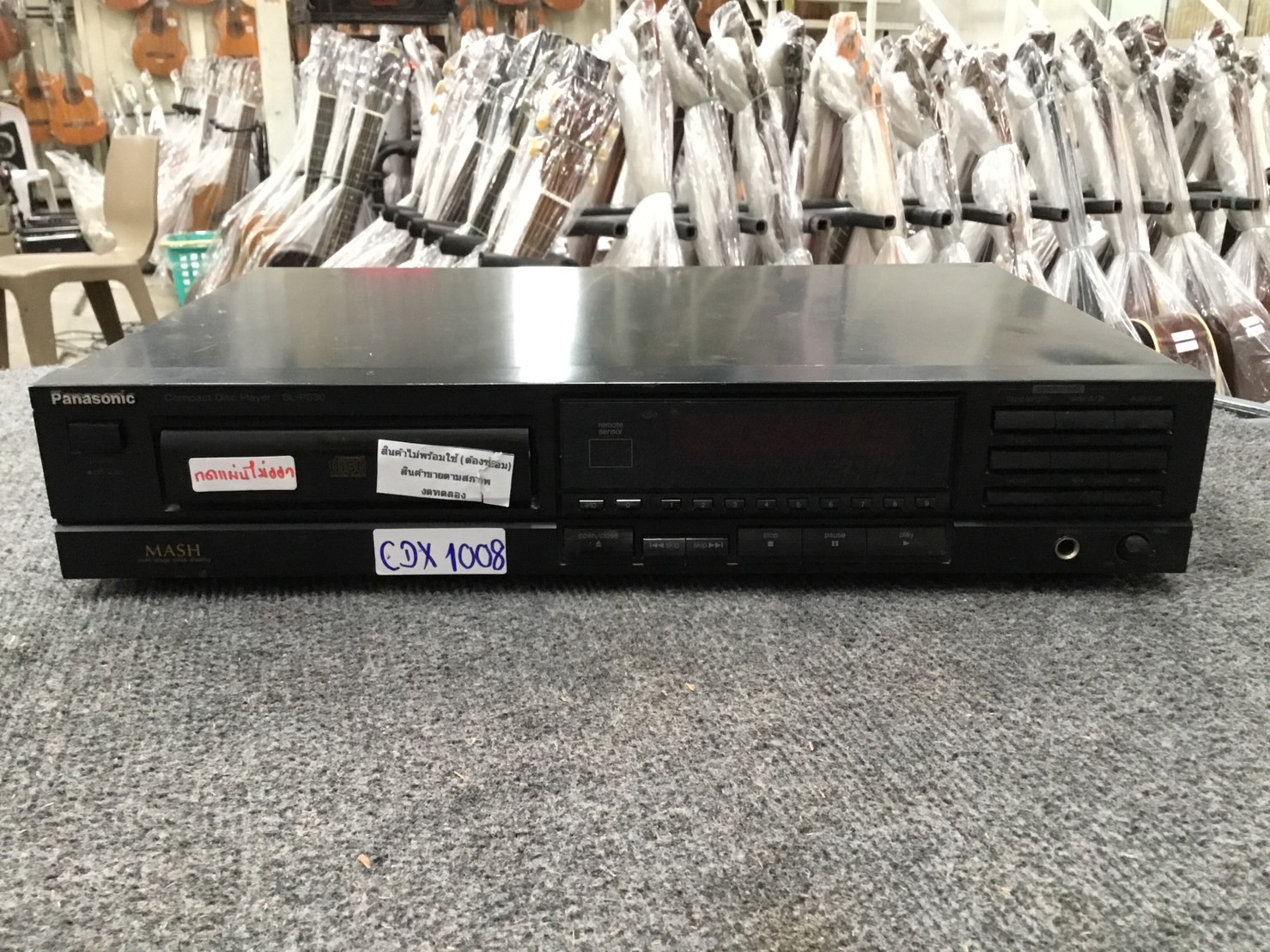 เครื่องเล่น CD PANASONIC SL-PS30 สินค้าไม่พร้อมใช้(ต้องซ่อม)