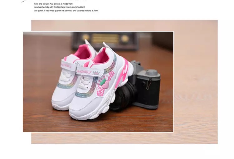 รองเท้าผ้าใบ ไล่ขอบสีรุ้ง แต่งขอบสีชมพู