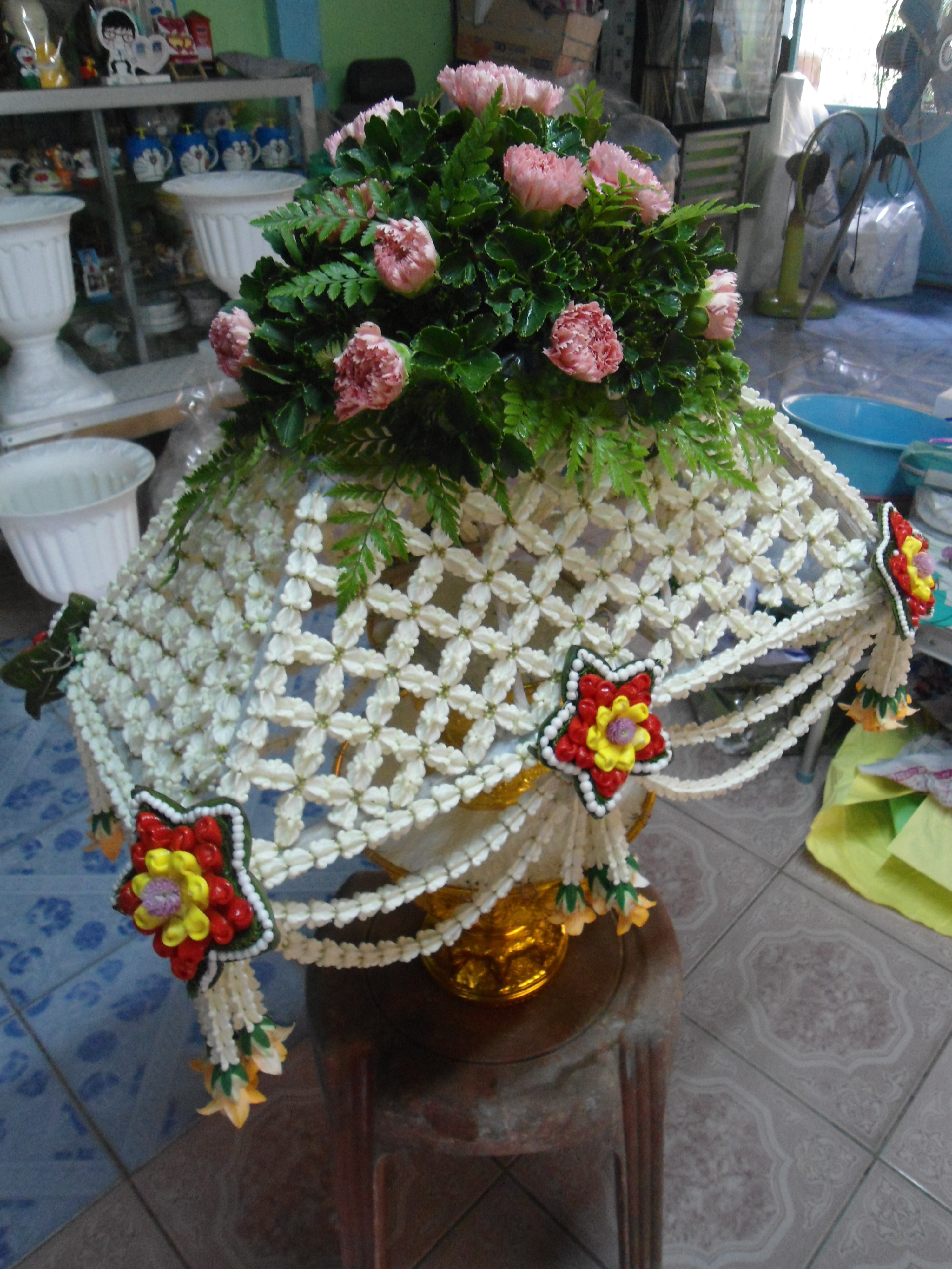 คลุมผ้าไตรดอกไม้สด ราคาเบาๆ (ส่งงาน วัดบ้านดาบ อ.นครหลวง จ.อยุธยา)