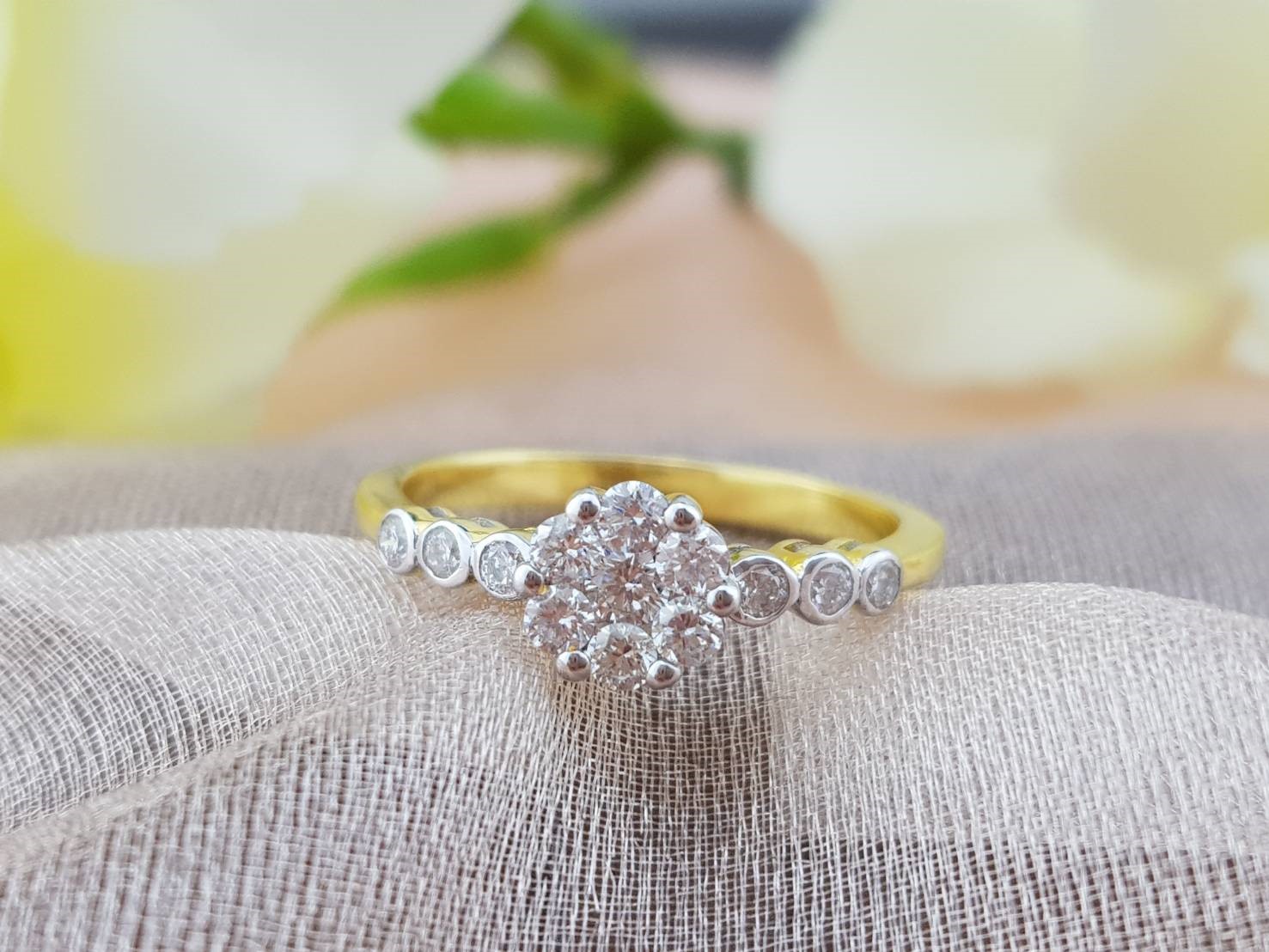 สั่งผลิตเพชรเบลเยี่ยมคัท แหวนแต่งงาน แหวนหมั้น ใส่เที่ยว ออกงาน แหวนทองคำ 18K เพชรแท้ 0.41 กะรัต 2.56 กรัม น้ำ 99 ราคาถูกมาก มีใบรับประกันค่ะ