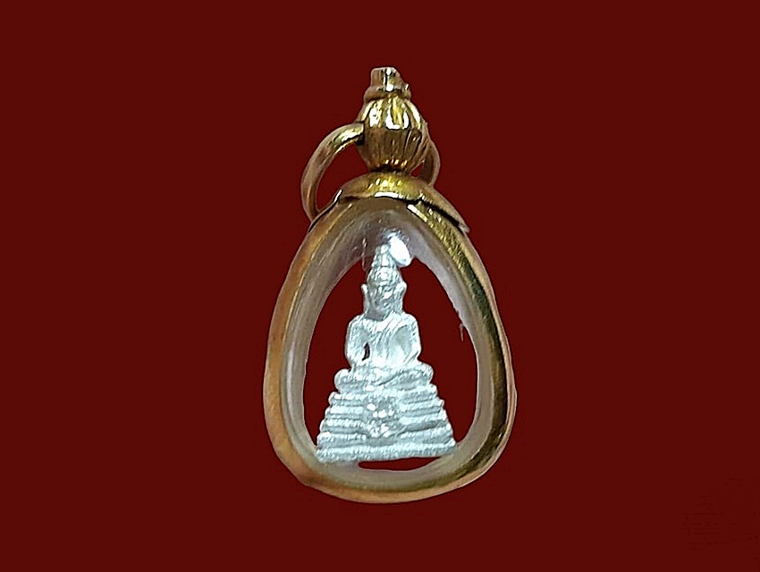 รูปเหมือนหล่อจิ๋ว หลวงพ่อโสธร วัดโสธรวรารามวรวิหาร ฉะเชิงเทรา เลี่ยมขอบผ่าหวายทอง
