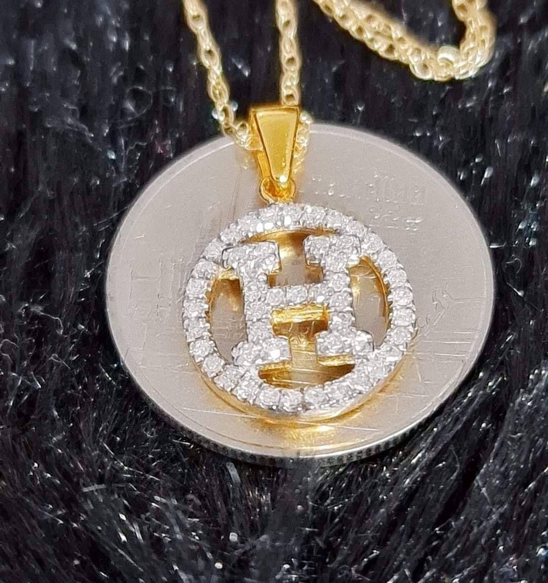 พร้อมส่งและสั่งผลิตจี้เพชรหรูหรา คุณค่าที่คุณคู่ควรสวยมากๆค่ะ ขายดีแบบชนช็อปเลยค่ะ ใส่เที่ยว ออกงาน ทองคำ 9K เพชรกุหลาบแท้ 0.16 กะรัต 48 เม็ด ไม่รวมสร้อย ราคาถูกมาก ส่งฟรี