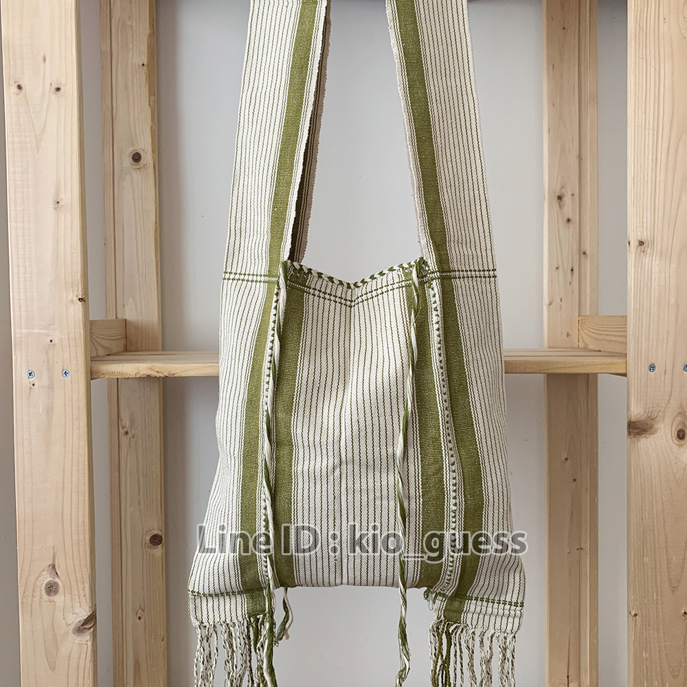 กระเป๋าย่าม ขายย่ามราคาถูก ย่ามกะเหรี่ยง ย่ามชาวเขา ขายย่ามชาวเขา กระเป๋าสะพายข้าง กระเป๋าแฮนด์เมด ของฝากญาติผู้ใหญ่ ย่ามพระ ราคาถูก ลดราคาพิเศษ