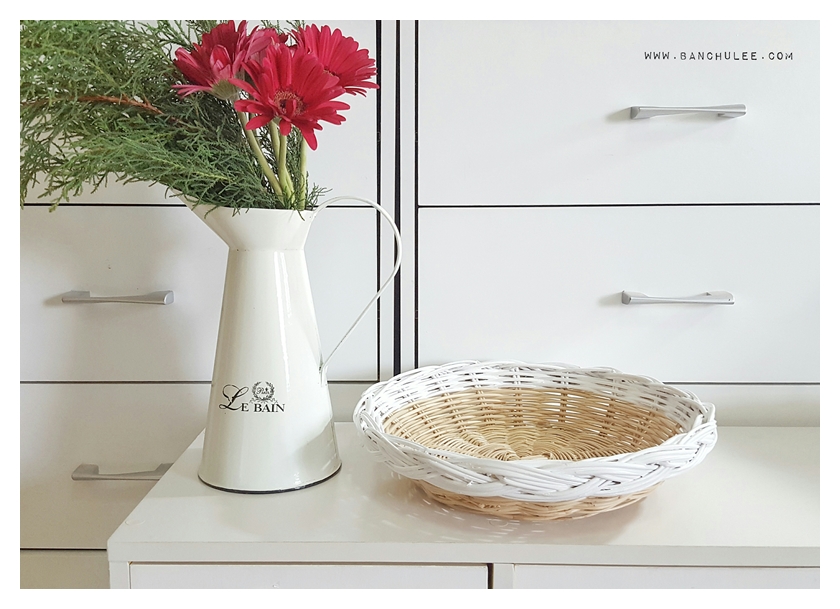 Round Wicker Tray ถาดสาน ทรงกลม ทาสีขอบด้วยสีขาว