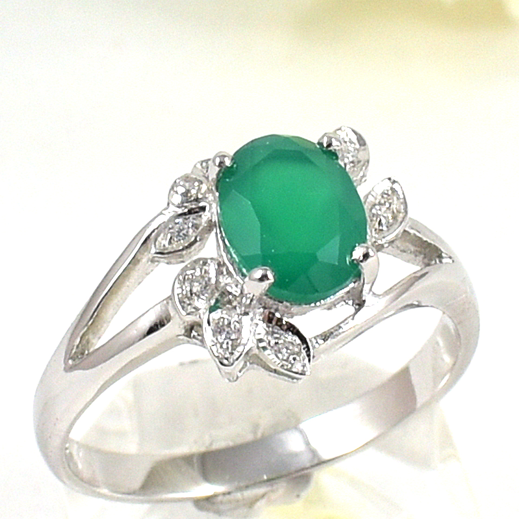 แหวนเงินแท้ราคาถูกชุบทองคำขาว พลอยแท้กรีนอะเกท 1.25 กะรัต เพชรCZ 0.063 กะรัต งานประณีตสวยงาม สั่งผลิตค่ะ