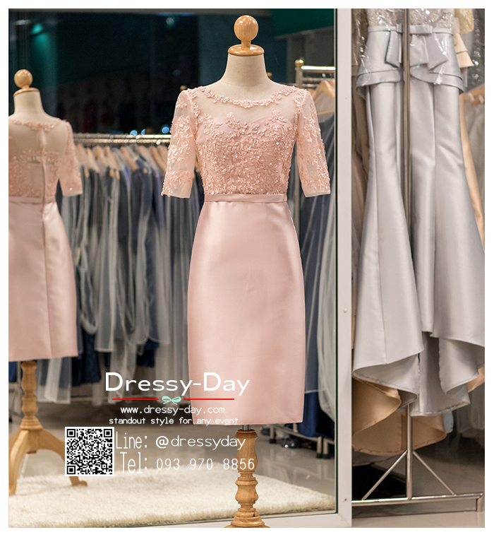 รหัส ชุดเจ้าภาพ : PFS038 ชุดแซกผ้าลูกไม้งานสวยตกแต่งกริตเตอร์ ชุดราตรีสั้นหรู สวย สง่า ใส่เป็นชุดไปงานแต่งงาน งานกาล่าดินเนอร์ งานเลี้ยง งานพรอม งานรับกระบี่ มีแขน สีชมพู