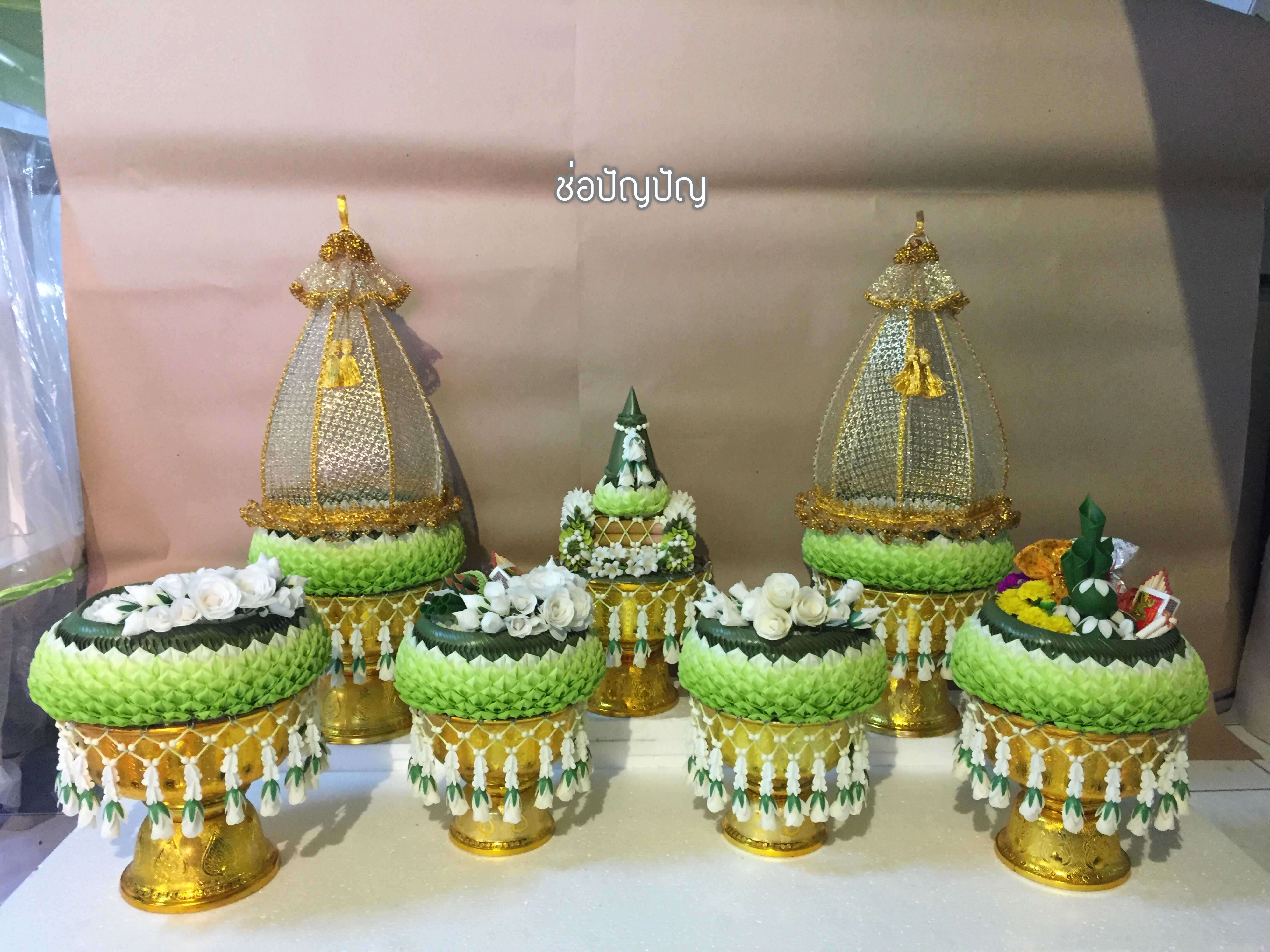 ขันหมากผ้า โทนขาวเขียว (7พานฝาชี1คู่)
