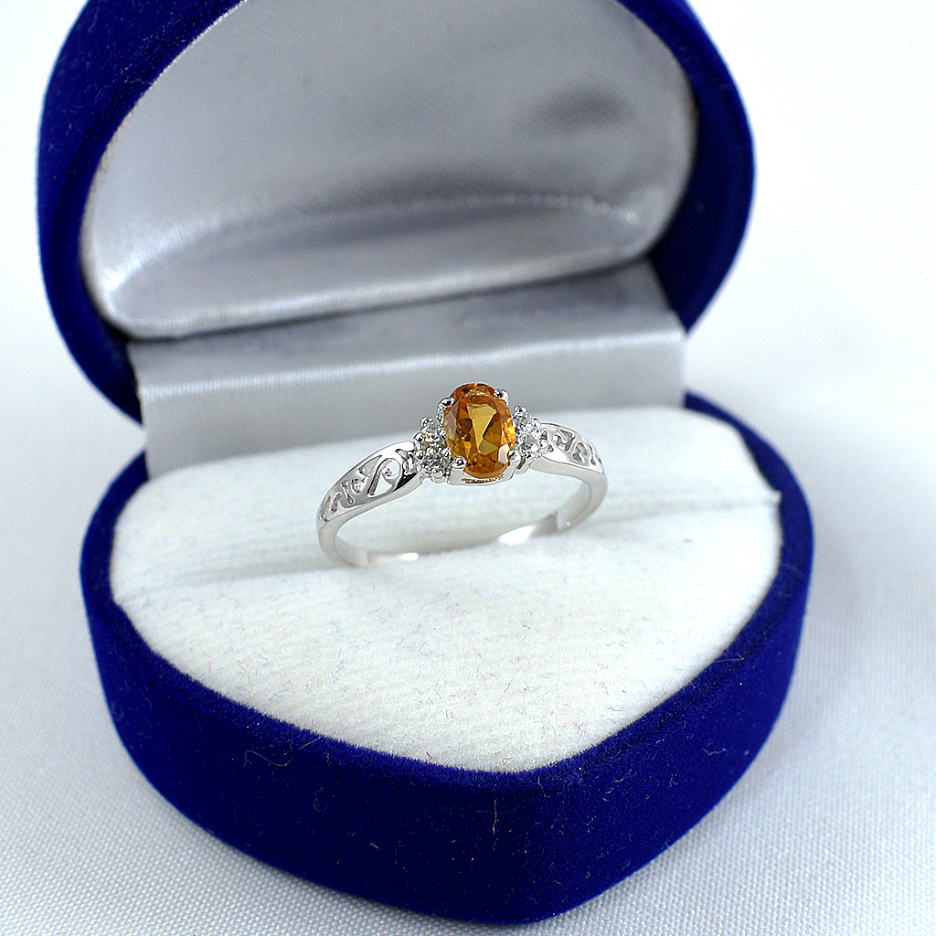 แหวนเงินแท้ราคาถูกชุบทองคำขาว ซิทรินแท้ 0.55 กะรัต เพชรCZ 0.04 กะรัต งานประณีตสวยงาม สั่งผลิตค่ะ