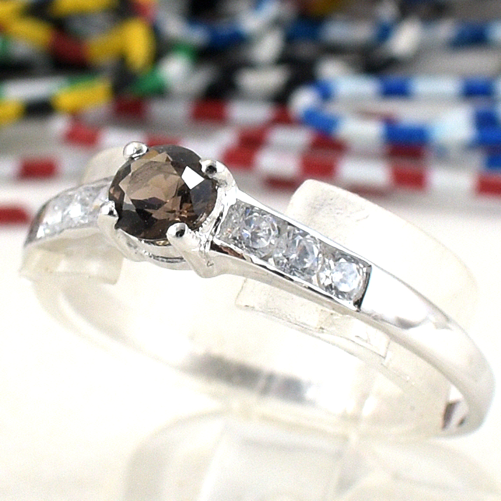 แหวนเงินแท้ราคาถูกชุบทองคำขาว พลอยแท้สโมกกี้ควอทซ์ 0.24 กะรัต เพชรCZ 0.18 กะรัต งานประณีตสวยงาม สั่งผลิตค่ะ