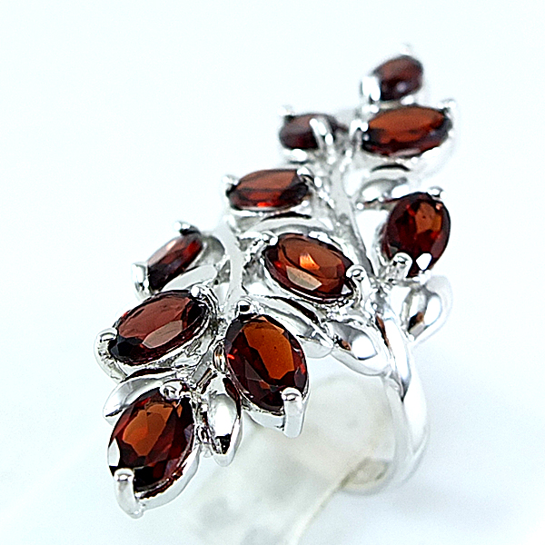 แหวนเงินแท้ราคาถูกชุบทองคำขาว โกเมนแท้ 5.70 กะรัต งานประณีตสวยงาม สั่งผลิตค่ะ