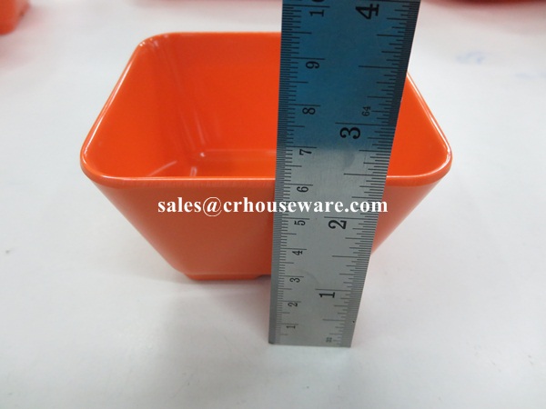 ชามสี่เหลี่ยม 4 นิ้ว สีส้ม 017-D999-4