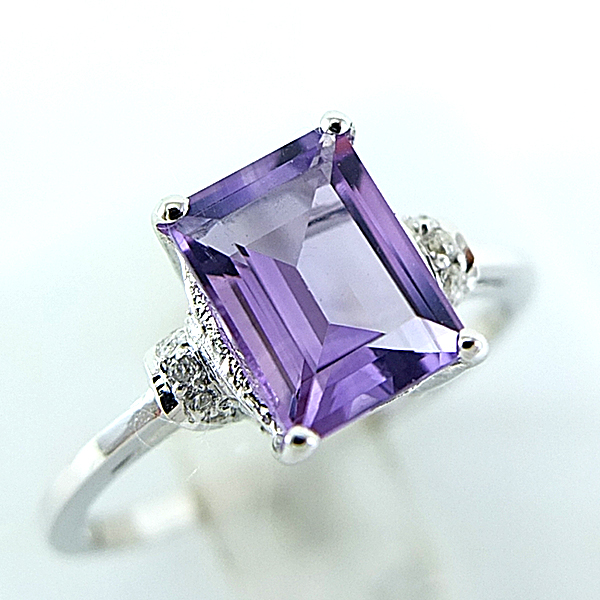 แหวนเงินแท้ราคาถูกชุบทองคำขาว แอมิทิสต์แท้ 1.60 กะรัต เพชรCZ 0.07 กะรัต งานประณีตสวยงาม สั่งผลิตค่ะ