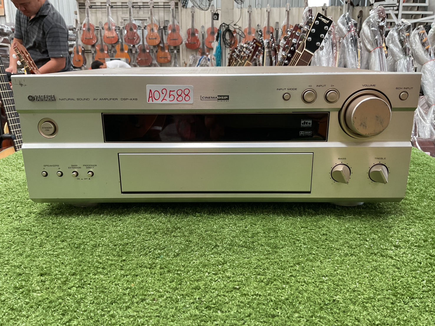 เครื่องขยายเสียง YAMAHA : DSP-AX8