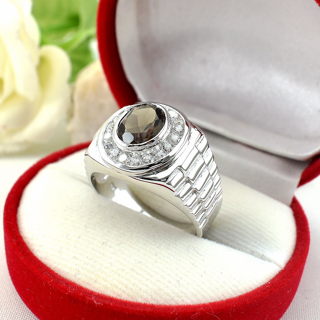 แหวนเงินแท้ราคาถูกชุบทองคำขาว พลอยแท้สโมกกี้ควอทซ์ 2.25 กะรัต เพชรCZ 0.54 กะรัต งานประณีตสวยงาม สั่งผลิตค่ะ