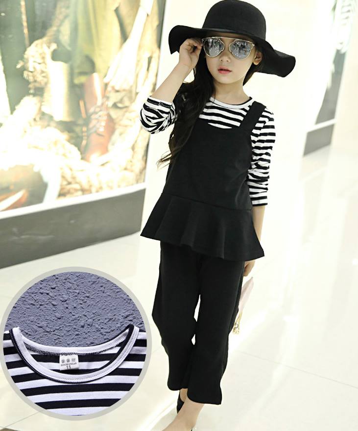 ชุดเด็ก : ชุดเซ็ตเสื้อแขนยาวสีขาว-ดำ+เสื้อกั๊กสีดำ+กางเกง