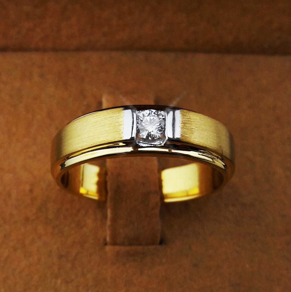สั่งผลิตเพชรเบลเยี่ยมคัท แหวนแต่งงาน แหวนหมั้น ใส่เที่ยว ออกงาน แหวนทองคำ 18K เพชรแท้ 0.14 กะรัต 7.50 กรัม น้ำ 99 ราคาถูกมาก มีใบรับประกันค่ะ