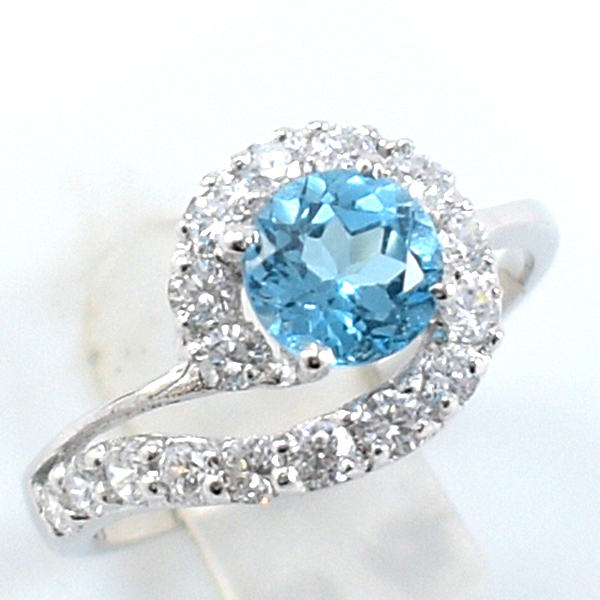 แหวนเงินแท้ราคาถูกชุบทองคำขาว สวิสบลูโทปาซแท้ 1.05 กะรัต เพชรCZ 0.48 กะรัต งานประณีตสวยงาม สั่งผลิตค่ะ