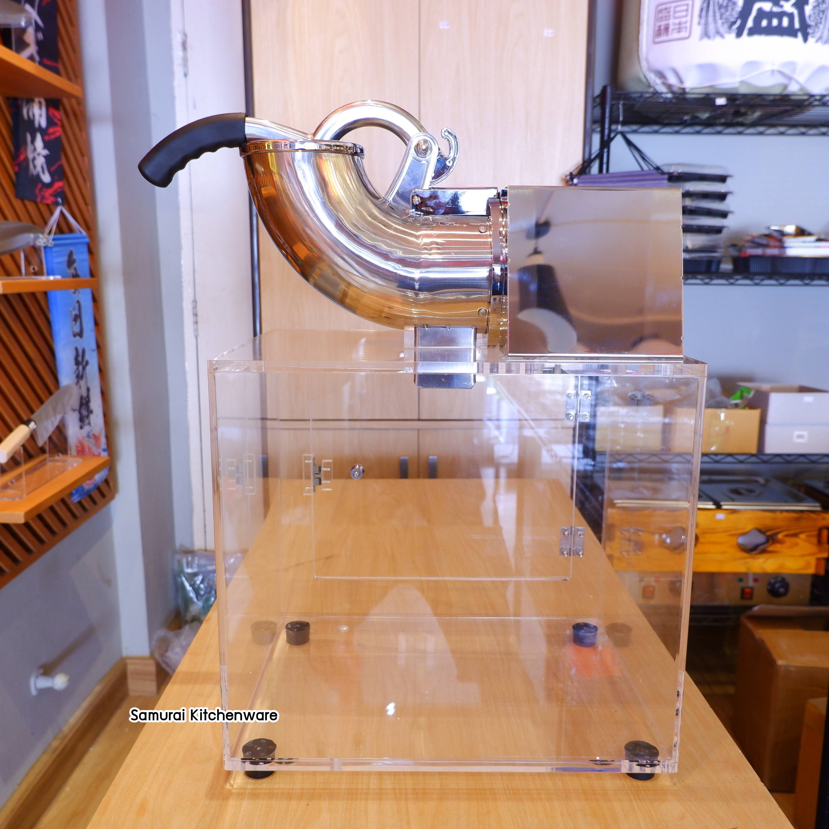 เครื่องทำน้ำแข็งใส เครื่องบดน้ำแข็งใส รุ่น ICE-303