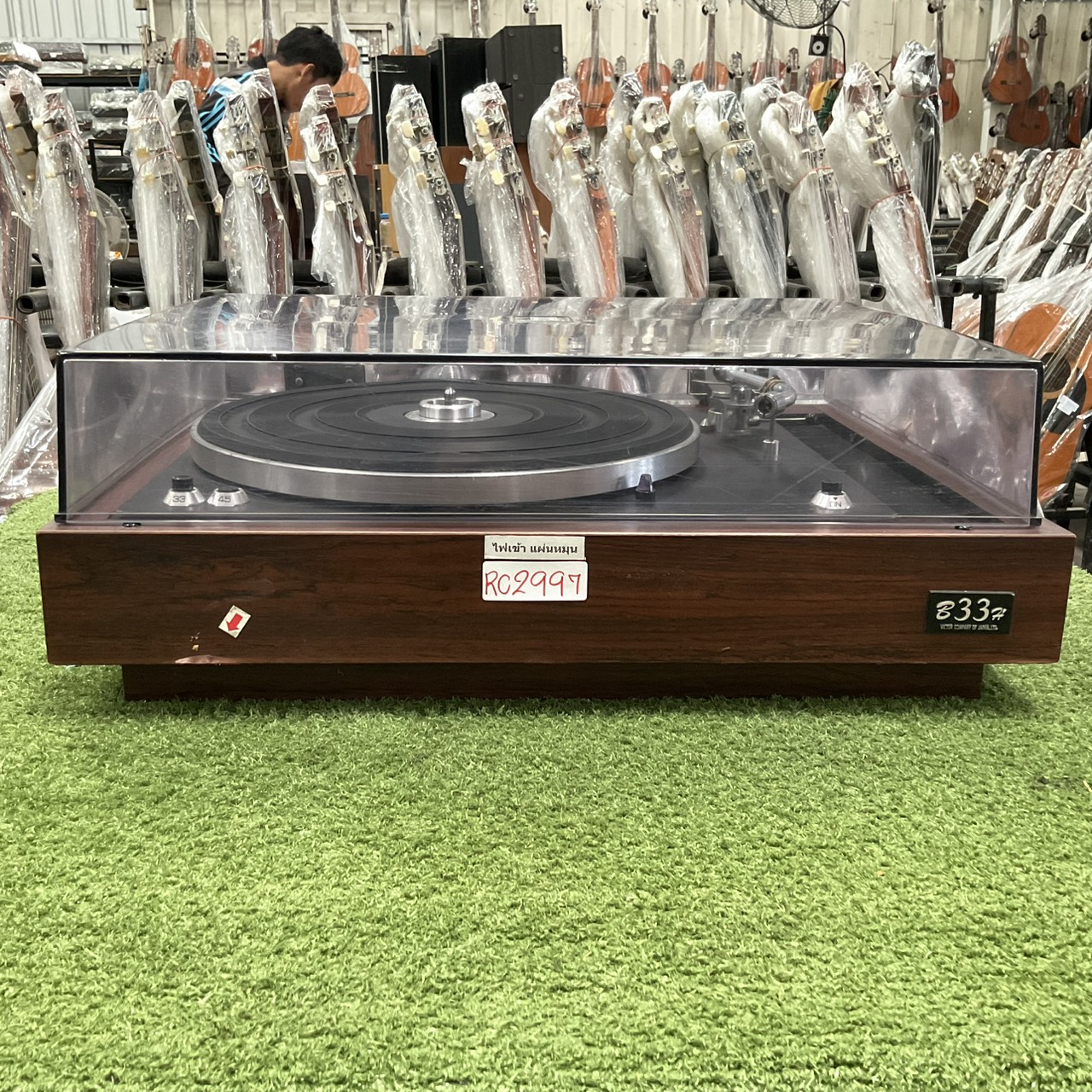 เครื่องเล่นแผ่นเสียง VICTOR : JL-B33H