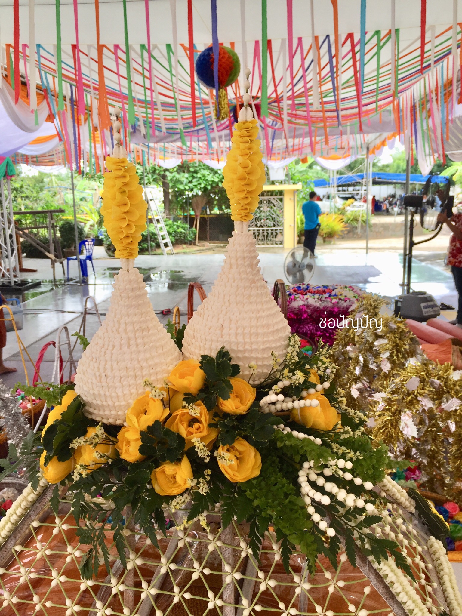 ชุดเครื่องบวชดอกไม้สด ส่งงานบ้านนายกฯอาจิน อ่ำพุด อ.นิคมพัฒนา จ.ระยอง